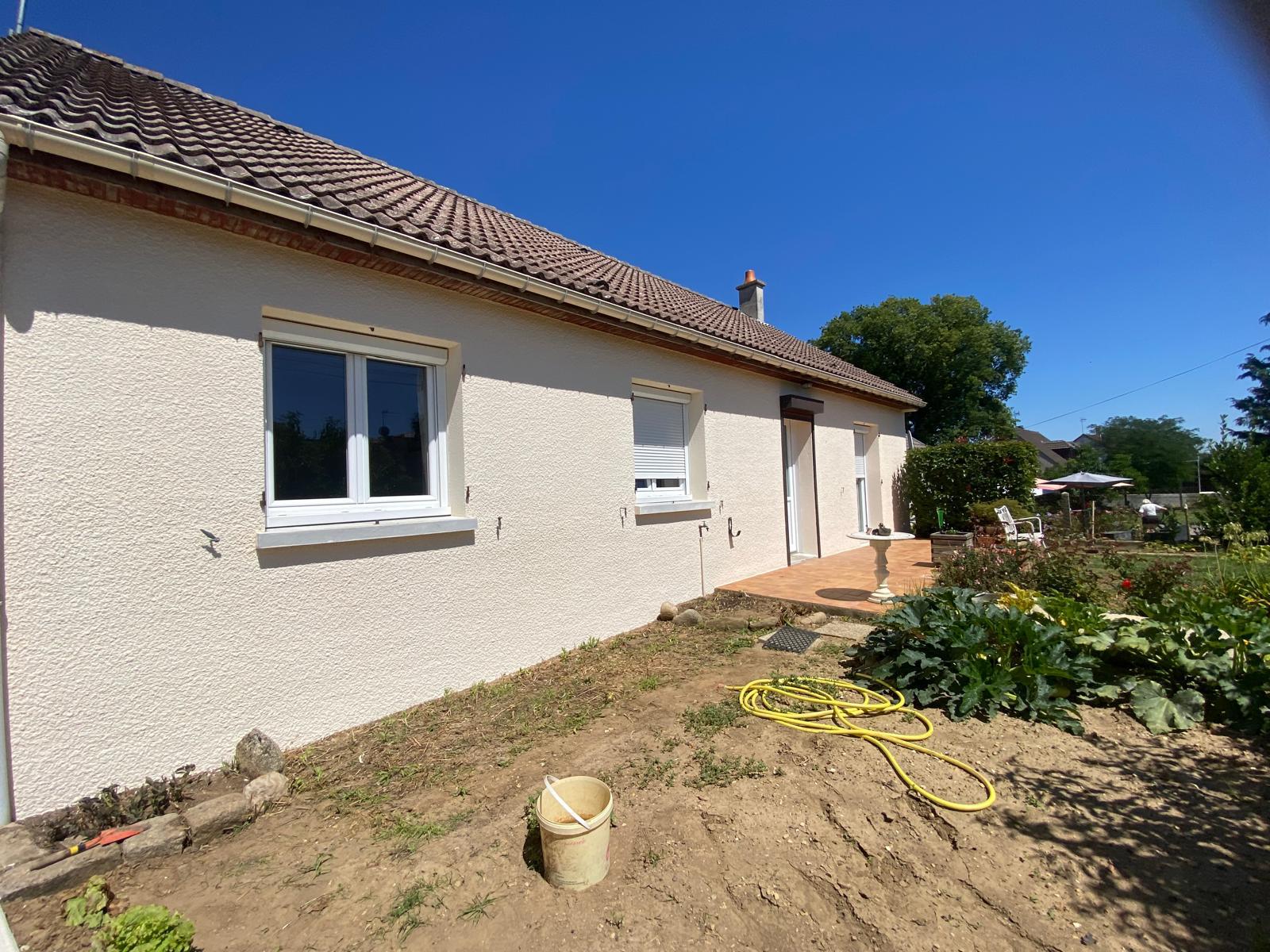 Rénovation de façade — maison propre et valorisée
