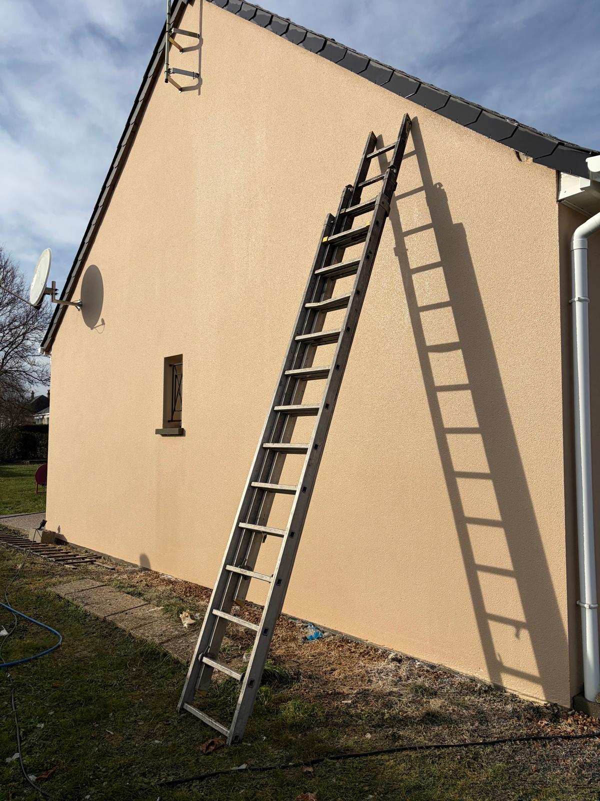 Ravalement de façade — maison rénovée
